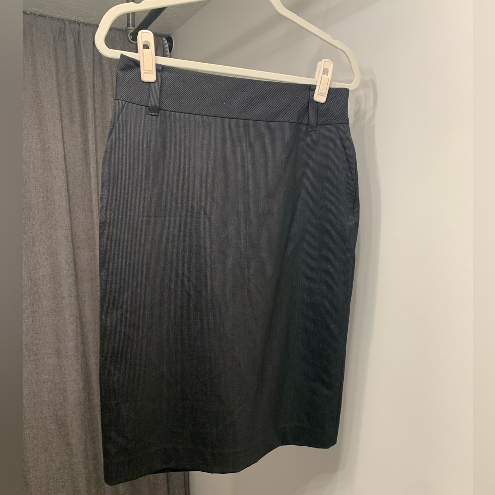 Banana Republic pinstripe pencil skirt, size 10